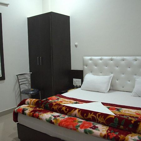 Hotel Mahabir Inn Mathura Exterior photo