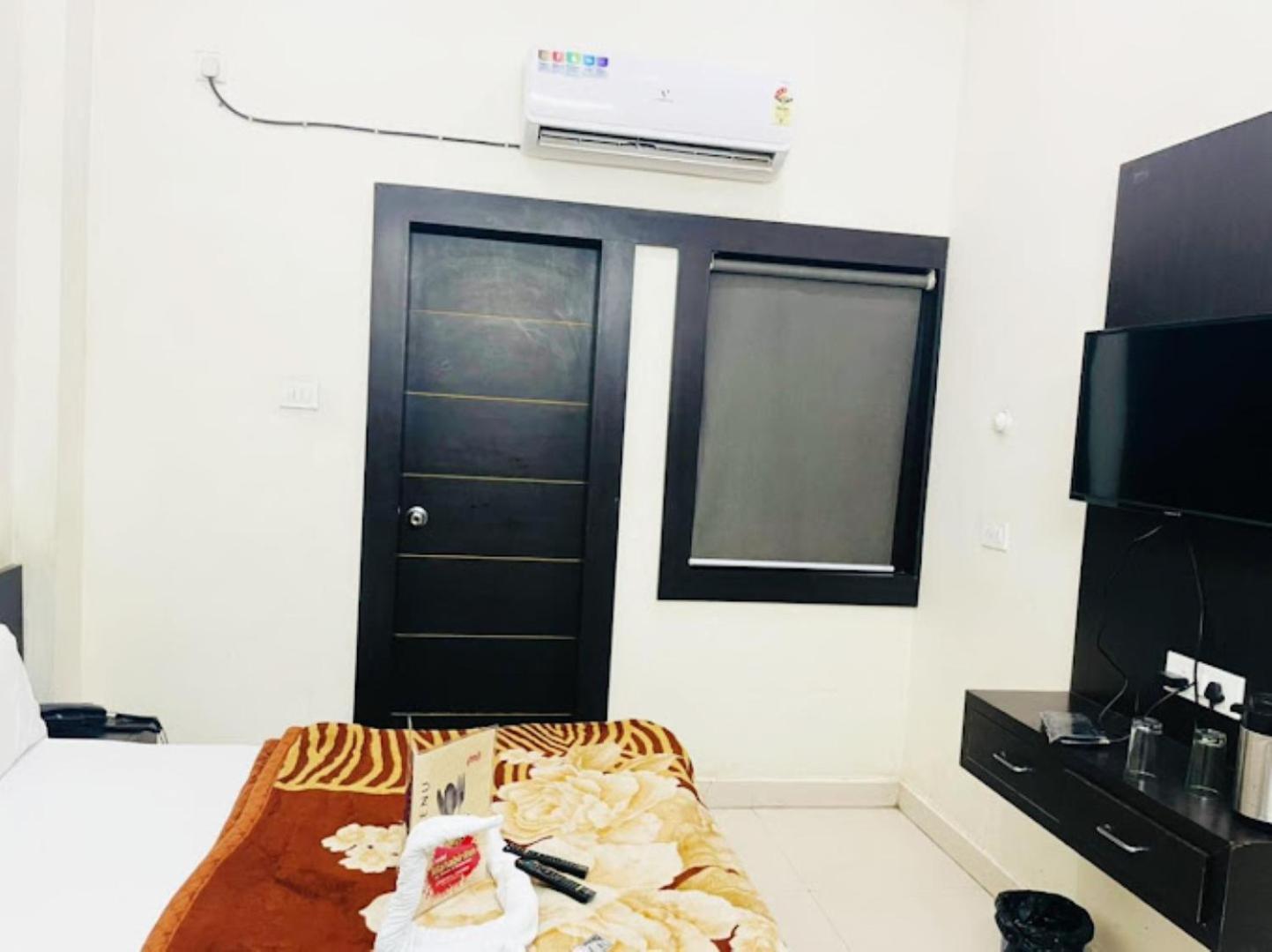 Hotel Mahabir Inn Mathura Exterior photo